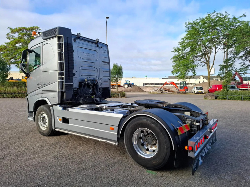 Volvo FH4-460 / HYDRAULICS / VEB+ / TUV:21-08-2025 / FRIDGE / AUTOMATIC / EURO-6 / 2015 - Tractor head: gambar 3 Volvo FH4-460 / HYDRAULICS / VEB+ / TUV:21-08-2025 / FRIDGE / AUTOMATIC / EURO-6 / 2015 - Tractor head: gambar 3