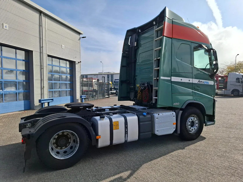 Volvo FH4-460 / VEB+ / DOUBLE TANK / FRIDGE / AIRCO / AUTOMATIC / EURO-6 / 2014 - Tractor head: gambar 5 Volvo FH4-460 / VEB+ / DOUBLE TANK / FRIDGE / AIRCO / AUTOMATIC / EURO-6 / 2014 - Tractor head: gambar 5