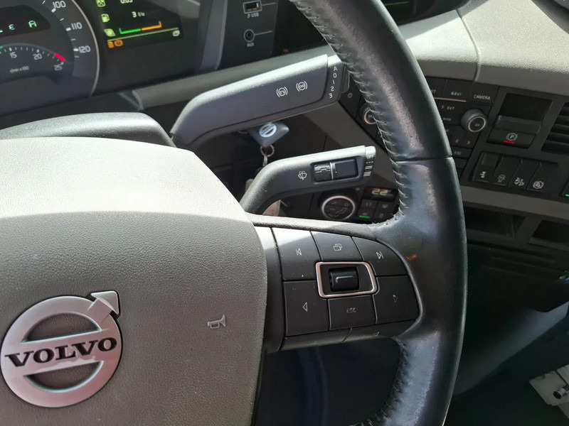 Tractor head Volvo FH4-460 / VEB+ / HYDRAULICS / GEN2 V2 SMART TACHO / LWDS / SIDESKIRTS / FRIDGE / EURO-6 / 2018: gambar 15 Tractor head Volvo FH4-460 / VEB+ / HYDRAULICS / GEN2 V2 SMART TACHO / LWDS / SIDESKIRTS / FRIDGE / EURO-6 / 2018: gambar 15