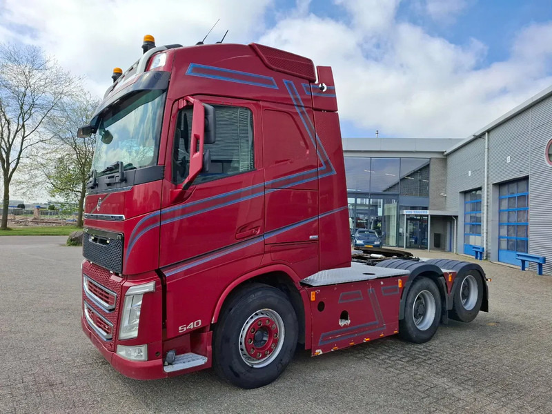 Volvo FH4-540 / 6X4 / BIG AXLE / HYDRAULICS / VEB+ / DYNAMIC STEERING / NAVI / ACC / LWDS / FULL-AIR / LEATHER / AUTOMATIC / EURO-6 / - Tractor head: gambar 1 Volvo FH4-540 / 6X4 / BIG AXLE / HYDRAULICS / VEB+ / DYNAMIC STEERING / NAVI / ACC / LWDS / FULL-AIR / LEATHER / AUTOMATIC / EURO-6 / - Tractor head: gambar 1