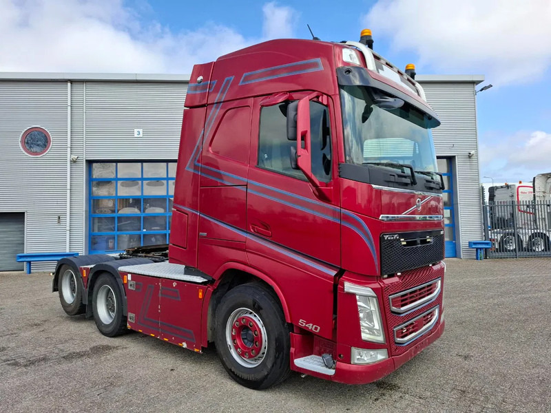 Volvo FH4-540 / 6X4 / BIG AXLE / HYDRAULICS / VEB+ / DYNAMIC STEERING / NAVI / ACC / LWDS / FULL-AIR / LEATHER / AUTOMATIC / EURO-6 / - Tractor head: gambar 2 Volvo FH4-540 / 6X4 / BIG AXLE / HYDRAULICS / VEB+ / DYNAMIC STEERING / NAVI / ACC / LWDS / FULL-AIR / LEATHER / AUTOMATIC / EURO-6 / - Tractor head: gambar 2