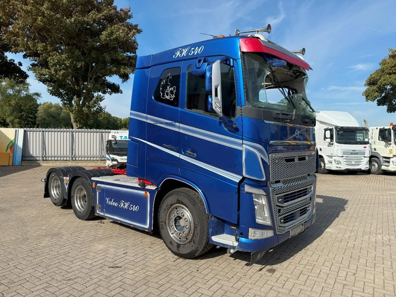 Volvo FH4-540 / ENGINE RUNNING / VEB+ / HYDRAULICS / DYNAMIC STEERING / LWDS / AUTOMATIC / EURO-6 / 2017 - Tractor head: gambar 2 Volvo FH4-540 / ENGINE RUNNING / VEB+ / HYDRAULICS / DYNAMIC STEERING / LWDS / AUTOMATIC / EURO-6 / 2017 - Tractor head: gambar 2