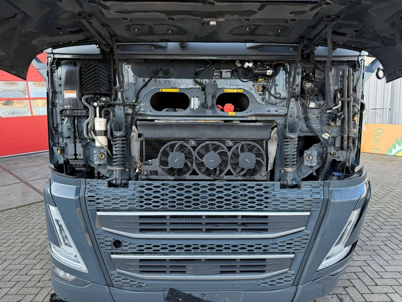Volvo FH5-460 / VEB+ / HYDRAULICS / I-PARKCOOL / ONLY:188538 KM / FULL-AIR / ACC / LWDS / AUTOMATIC / EURO-6 / 2023 - Tractor head: gambar 5 Volvo FH5-460 / VEB+ / HYDRAULICS / I-PARKCOOL / ONLY:188538 KM / FULL-AIR / ACC / LWDS / AUTOMATIC / EURO-6 / 2023 - Tractor head: gambar 5