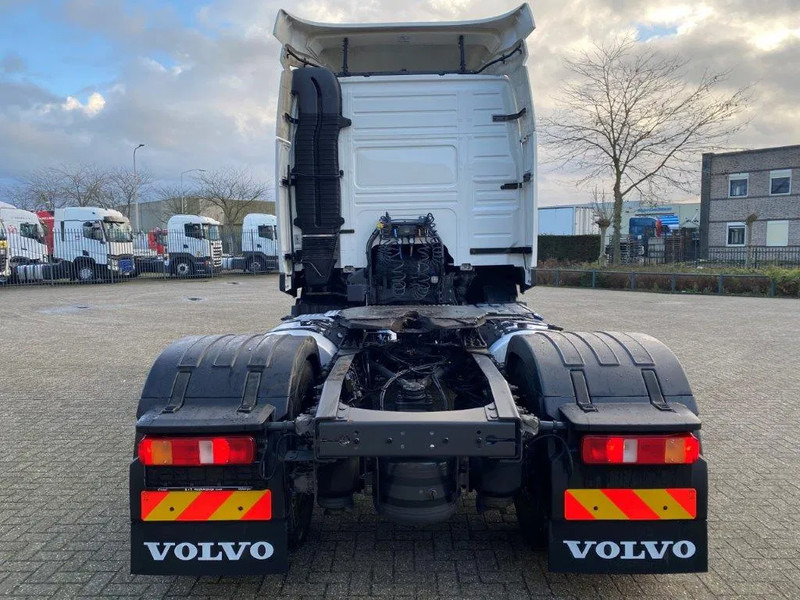 Volvo FM11-370 / GERMAN TRUCK / KB CHASSIS / VEB / ACC / LWDS / DOUBLE TANK / ONLY:763562 KM / AIRCO / AUTOMATIC / EURO-6 / 2018 - Tractor head: gambar 4 Volvo FM11-370 / GERMAN TRUCK / KB CHASSIS / VEB / ACC / LWDS / DOUBLE TANK / ONLY:763562 KM / AIRCO / AUTOMATIC / EURO-6 / 2018 - Tractor head: gambar 4