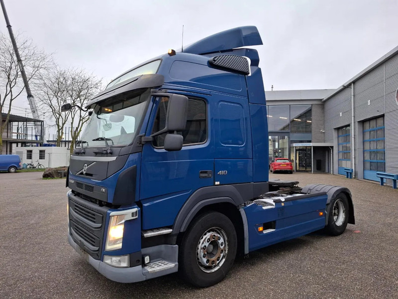 Volvo FM11-410 / VEB / DOUBLE TANK / FULL SPOILER / AIRCO / AUTOMATIC / EURO-6 / 2015 - Tractor head: gambar 1 Volvo FM11-410 / VEB / DOUBLE TANK / FULL SPOILER / AIRCO / AUTOMATIC / EURO-6 / 2015 - Tractor head: gambar 1