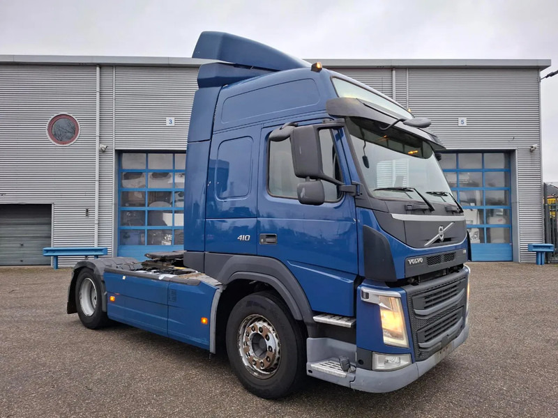 Volvo FM11-410 / VEB / DOUBLE TANK / FULL SPOILER / AIRCO / AUTOMATIC / EURO-6 / 2015 - Tractor head: gambar 2 Volvo FM11-410 / VEB / DOUBLE TANK / FULL SPOILER / AIRCO / AUTOMATIC / EURO-6 / 2015 - Tractor head: gambar 2