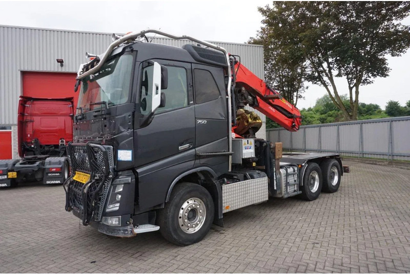 Volvo FH16-750 / ENGINE RUNNING / 6x4 / RETARDER / BIG AXLE / VEB+ / PALFINGER FD250 / EURO-6 / 2016 - Truk logging, Truk derek: gambar 2 Volvo FH16-750 / ENGINE RUNNING / 6x4 / RETARDER / BIG AXLE / VEB+ / PALFINGER FD250 / EURO-6 / 2016 - Truk logging, Truk derek: gambar 2