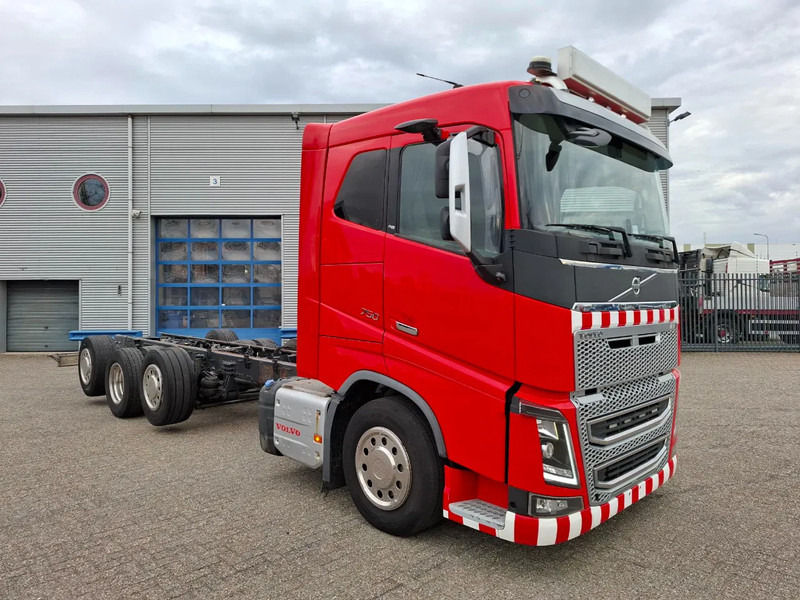 Volvo FH16-750 / VEB+ / ONLY:349761 KM / 9TON FRONT AXLE / INLINER / TECHNICAL 60TON / FULL-AIR / AUTOMATIC / EURO-6 / 2016 - Truk sasis: gambar 2 Volvo FH16-750 / VEB+ / ONLY:349761 KM / 9TON FRONT AXLE / INLINER / TECHNICAL 60TON / FULL-AIR / AUTOMATIC / EURO-6 / 2016 - Truk sasis: gambar 2