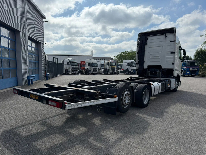 Volvo FH4-420 / NL TRUCK / DOUBLE TANK / PARKCOOL / BDF / VEB? / LWDS / FRIDGE / FULL-AIR / LIFT AXLE / AUTOMATIC / EURO-6 / 2016 - Pengangkut kontainer/ Container truck: gambar 5 Volvo FH4-420 / NL TRUCK / DOUBLE TANK / PARKCOOL / BDF / VEB? / LWDS / FRIDGE / FULL-AIR / LIFT AXLE / AUTOMATIC / EURO-6 / 2016 - Pengangkut kontainer/ Container truck: gambar 5