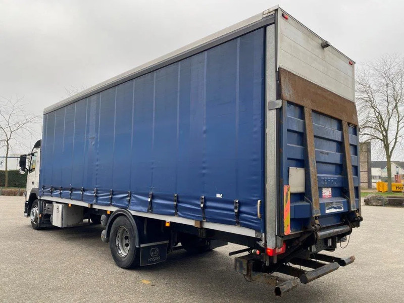 Volvo FM11-330 / LOW KM'S:472120 KM / LWDS / FULL-AIR / NAVI / CURTAIN SAILS / PLATFORM 2500KG / AUTOMATIC / EURO-6 / 2016 - Truk dengan terpal samping: gambar 3 Volvo FM11-330 / LOW KM'S:472120 KM / LWDS / FULL-AIR / NAVI / CURTAIN SAILS / PLATFORM 2500KG / AUTOMATIC / EURO-6 / 2016 - Truk dengan terpal samping: gambar 3