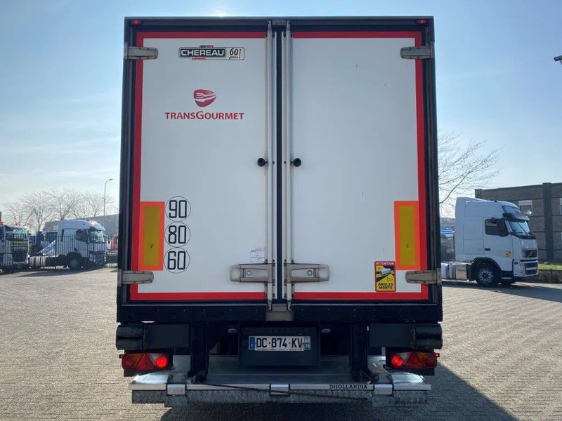Volvo FM4-420 / COMPLETE COOL+FREEZE COMBI / CHEREAU / THROUGH-LOADING SYSTEM / 2XPLATFORM DHOLLANDIA / FREEZING LOCK / AUTOMATIC / EU - Truk berpendingin: gambar 4 Volvo FM4-420 / COMPLETE COOL+FREEZE COMBI / CHEREAU / THROUGH-LOADING SYSTEM / 2XPLATFORM DHOLLANDIA / FREEZING LOCK / AUTOMATIC / EU - Truk berpendingin: gambar 4
