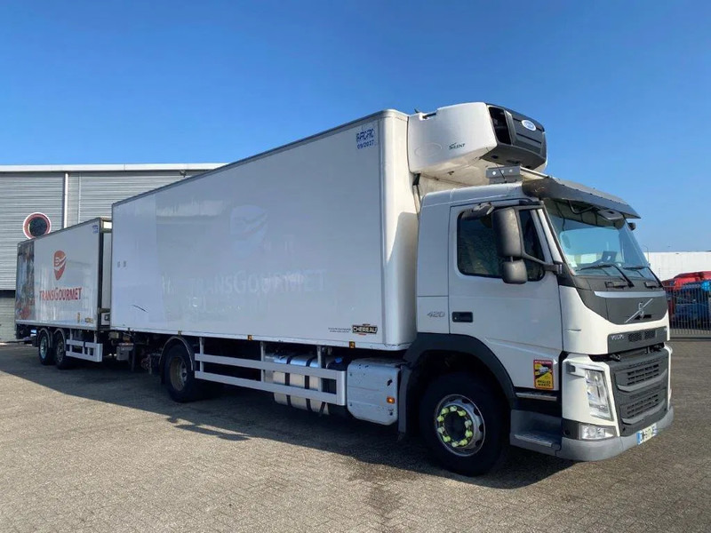 Volvo FM4-420 / COMPLETE COOL+FREEZE COMBI / CHEREAU / THROUGH-LOADING SYSTEM / 2XPLATFORM DHOLLANDIA / FREEZING LOCK / AUTOMATIC / EU - Truk berpendingin: gambar 2 Volvo FM4-420 / COMPLETE COOL+FREEZE COMBI / CHEREAU / THROUGH-LOADING SYSTEM / 2XPLATFORM DHOLLANDIA / FREEZING LOCK / AUTOMATIC / EU - Truk berpendingin: gambar 2