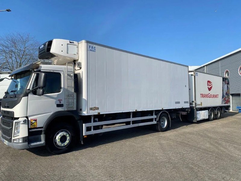Volvo FM4-420 / COMPLETE COOL+FREEZE COMBI / CHEREAU / THROUGH-LOADING SYSTEM / 2XPLATFORM DHOLLANDIA / FREEZING LOCK / AUTOMATIC / EU - Truk berpendingin: gambar 1 Volvo FM4-420 / COMPLETE COOL+FREEZE COMBI / CHEREAU / THROUGH-LOADING SYSTEM / 2XPLATFORM DHOLLANDIA / FREEZING LOCK / AUTOMATIC / EU - Truk berpendingin: gambar 1