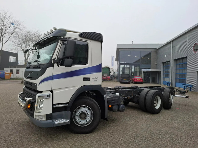 Volvo FM4-420 / VEB+ / LWDS / LIFT+LENKACHSE / ONLY:336223 KM / INLINER / AUTOMATIC / EURO-6 / 2018 - Truk sasis: gambar 1 Volvo FM4-420 / VEB+ / LWDS / LIFT+LENKACHSE / ONLY:336223 KM / INLINER / AUTOMATIC / EURO-6 / 2018 - Truk sasis: gambar 1