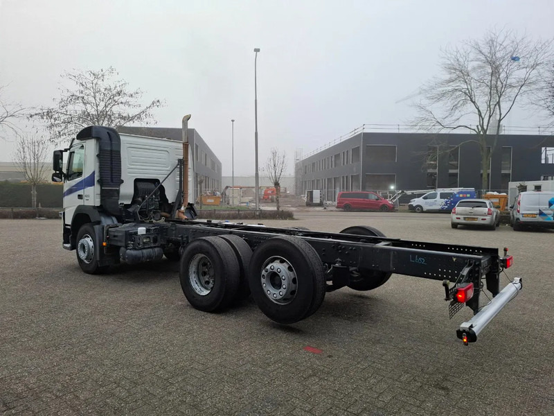 Volvo FM4-420 / VEB+ / LWDS / LIFT+LENKACHSE / ONLY:336223 KM / INLINER / AUTOMATIC / EURO-6 / 2018 - Truk sasis: gambar 3 Volvo FM4-420 / VEB+ / LWDS / LIFT+LENKACHSE / ONLY:336223 KM / INLINER / AUTOMATIC / EURO-6 / 2018 - Truk sasis: gambar 3