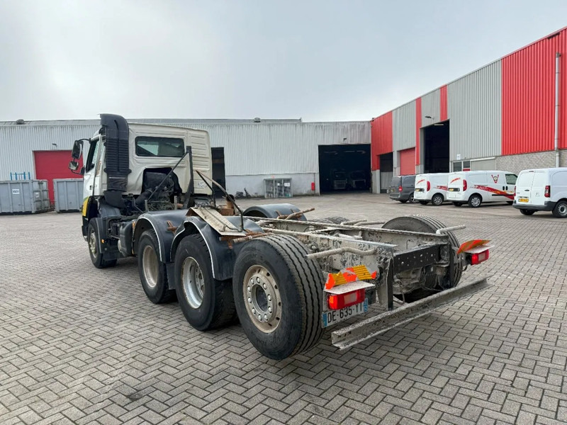 Volvo FMX 450 / ENGINE RUNNING / 8X4 / VEB / ONLY:260642 KM / PTO / LIFT+LENKACHSE / ALCOA / AUTOMATIC / EURO-6 / 2014 - Truk sasis: gambar 3 Volvo FMX 450 / ENGINE RUNNING / 8X4 / VEB / ONLY:260642 KM / PTO / LIFT+LENKACHSE / ALCOA / AUTOMATIC / EURO-6 / 2014 - Truk sasis: gambar 3