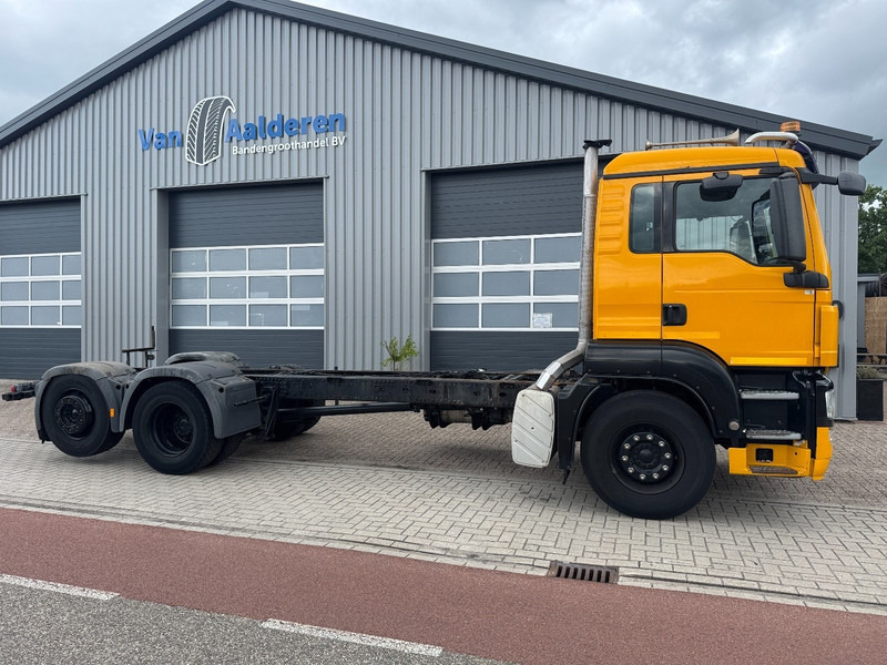 MAN TGS 26.360 6x2, Manual Gear, Steering Axle - Truk box: gambar 2 MAN TGS 26.360 6x2, Manual Gear, Steering Axle - Truk box: gambar 2