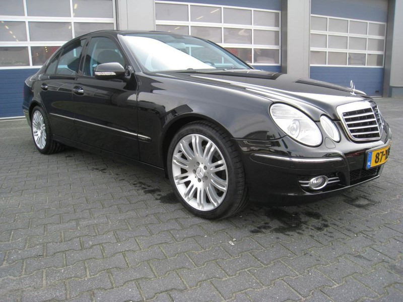 Mercedes-Benz E-Klasse 280 CDI, Sport - Mobil sedan: gambar 1 Mercedes-Benz E-Klasse 280 CDI, Sport - Mobil sedan: gambar 1