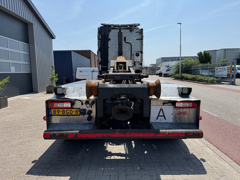 Volvo FH16 750 6x2, VDL 21 Ton Haak - Hook lift: gambar 5 Volvo FH16 750 6x2, VDL 21 Ton Haak - Hook lift: gambar 5