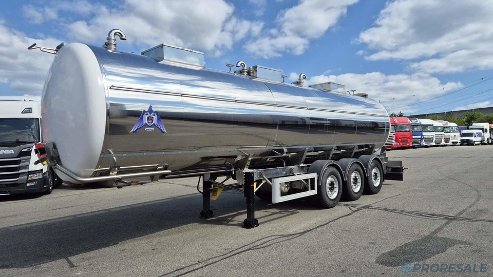 OSTATNÍ SEKA SPSTT/11C/38A1 - Potravinářská cisterna výpustná 31 m3 - 3 komory - Semi-trailer tangki: gambar 2 OSTATNÍ SEKA SPSTT/11C/38A1 - Potravinářská cisterna výpustná 31 m3 - 3 komory - Semi-trailer tangki: gambar 2