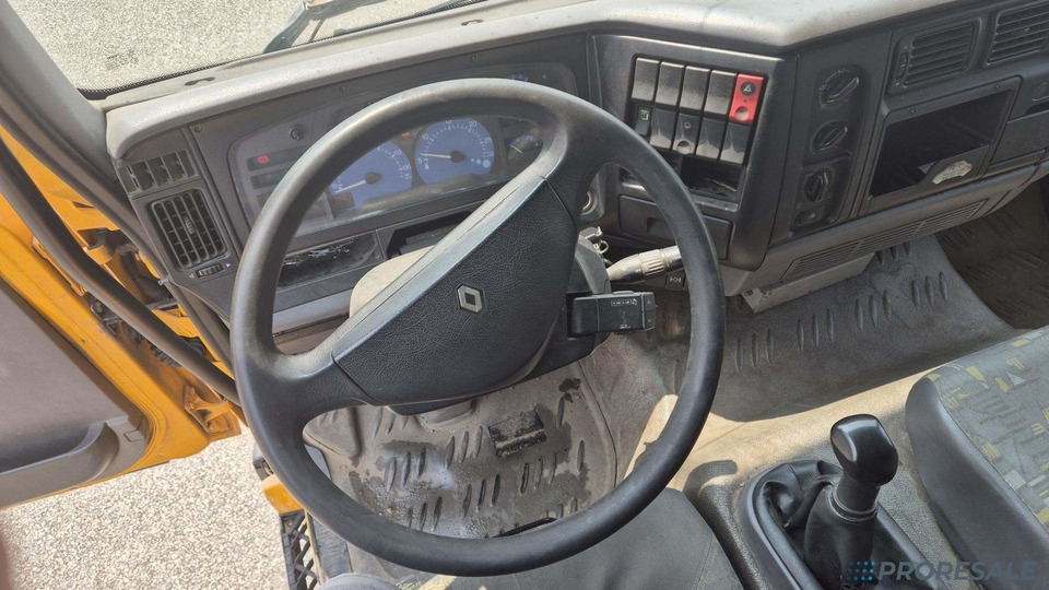 RENAULT MIDLUM 150.09/B EURO 3 - valník s plachtou - Truk dengan terpal samping: gambar 5 RENAULT MIDLUM 150.09/B EURO 3 - valník s plachtou - Truk dengan terpal samping: gambar 5