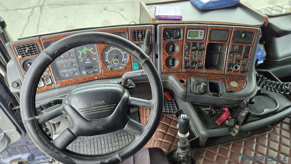 SCANIA R124 LB 6X2 EURO 3 - skříňový + hydraulické čelo - Truk box: gambar 5 SCANIA R124 LB 6X2 EURO 3 - skříňový + hydraulické čelo - Truk box: gambar 5