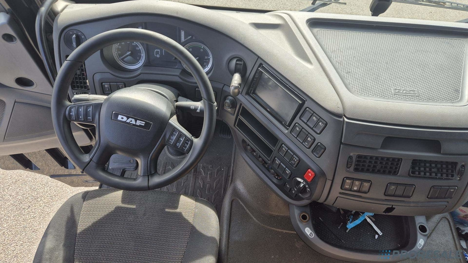 DAF XF 460 FT LOW DECK SC EURO 6 - Tractor head: gambar 4 DAF XF 460 FT LOW DECK SC EURO 6 - Tractor head: gambar 4