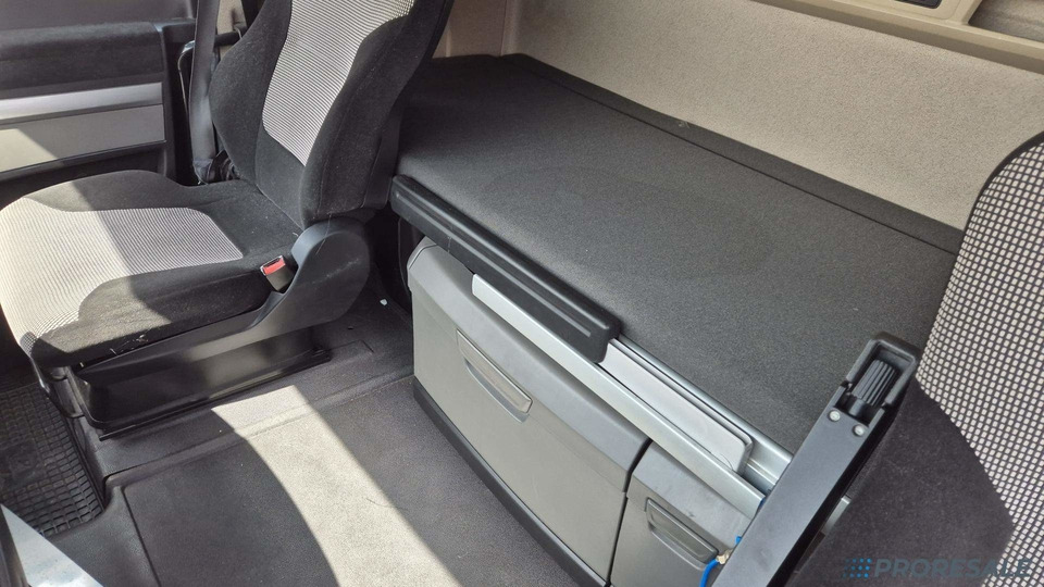 MAN TGX 18.500 XXL LOW DECK EURO 6 - Tractor head: gambar 5 MAN TGX 18.500 XXL LOW DECK EURO 6 - Tractor head: gambar 5