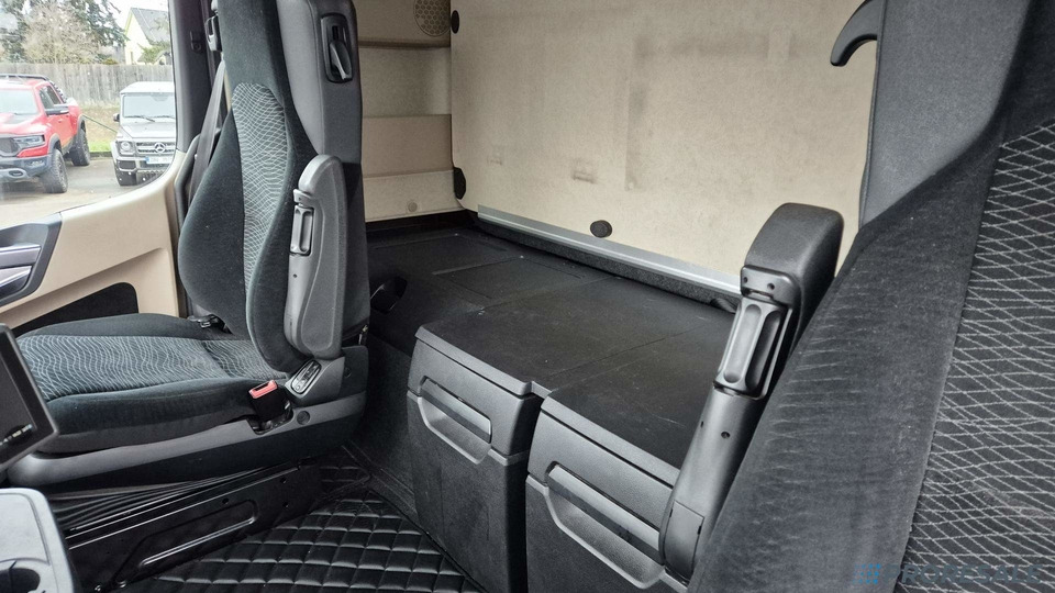 MERCEDES-BENZ ACTROS 1845 LS GIGA EURO 6 - Tractor head: gambar 5 MERCEDES-BENZ ACTROS 1845 LS GIGA EURO 6 - Tractor head: gambar 5