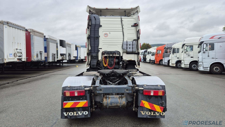 VOLVO FH 13.440 42T EURO 5 - Tractor head: gambar 3 VOLVO FH 13.440 42T EURO 5 - Tractor head: gambar 3