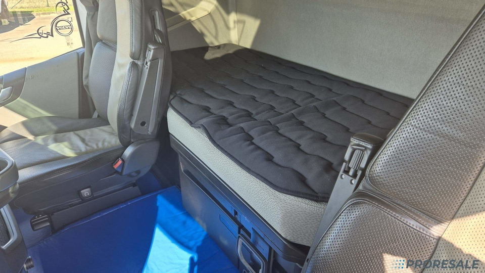 VOLVO FH 460 GLOBE XL EURO 6 TURBOCOMPOUND - Tractor head: gambar 5 VOLVO FH 460 GLOBE XL EURO 6 TURBOCOMPOUND - Tractor head: gambar 5