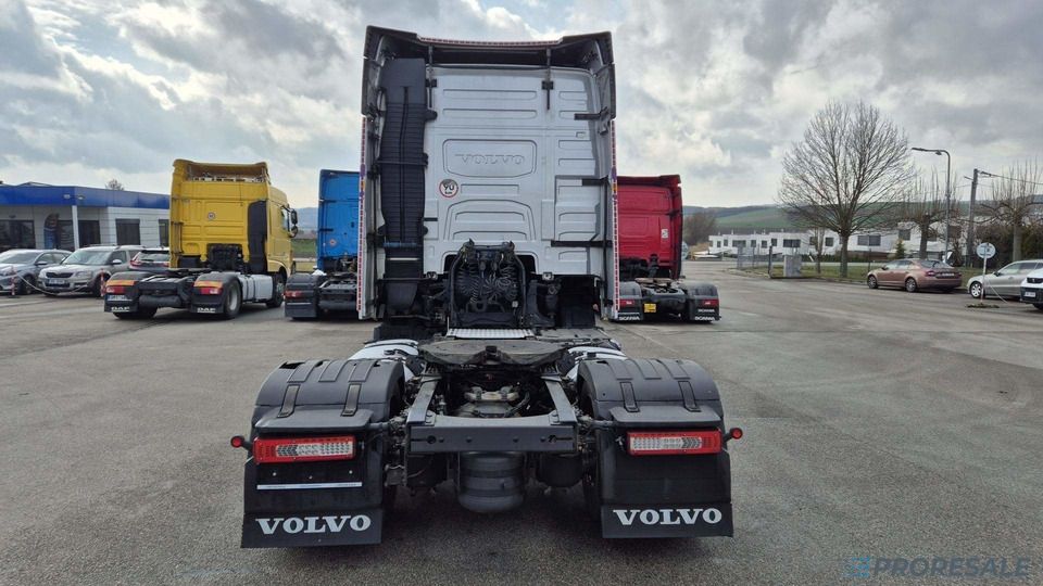 VOLVO FH 500 GLOBE LOW DECK EURO 6 - Tractor head: gambar 3 VOLVO FH 500 GLOBE LOW DECK EURO 6 - Tractor head: gambar 3