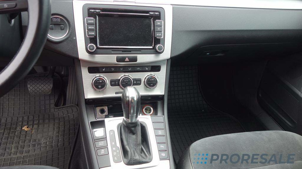 Mobil VOLKSWAGEN PASSAT VARIANT 2,0 TDi 103 KW - nelze odpočet DPH: gambar 7