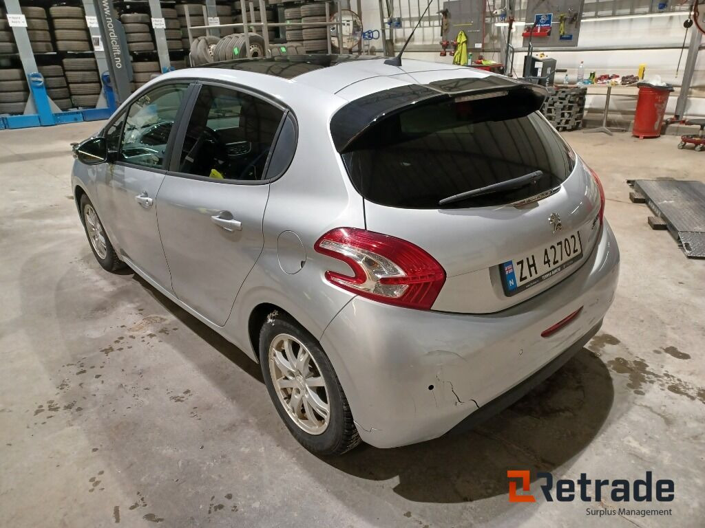 Bil Peugeot 208 Automat - Mobil: gambar 3 Bil Peugeot 208 Automat - Mobil: gambar 3