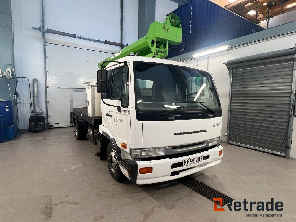 Crane truck NISSAN MK822 + Nifty lift V160 - Platform udara yang dipasang di truk: gambar 2 Crane truck NISSAN MK822 + Nifty lift V160 - Platform udara yang dipasang di truk: gambar 2