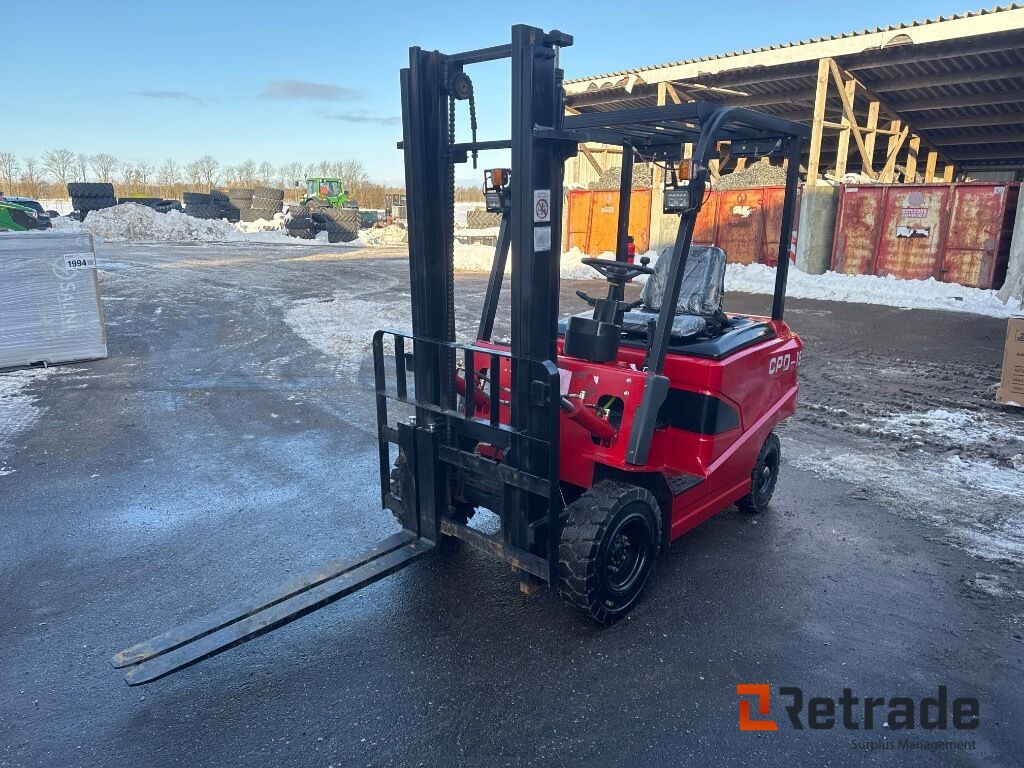 Electric Forklift CPD-15 - Forklift listrik: gambar 1 Electric Forklift CPD-15 - Forklift listrik: gambar 1