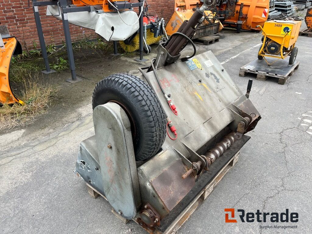 Fjærås 600/1350 liftophængt selvlæssende salt/grusudlægger. - Membangun inventaris: gambar 3 Fjærås 600/1350 liftophængt selvlæssende salt/grusudlægger. - Membangun inventaris: gambar 3