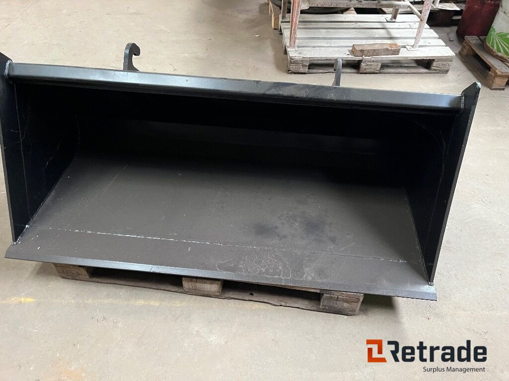 Forskelligt udstyr Skovl for minilæsser Fabriksny skovl - Ember loader: gambar 3 Forskelligt udstyr Skovl for minilæsser Fabriksny skovl - Ember loader: gambar 3