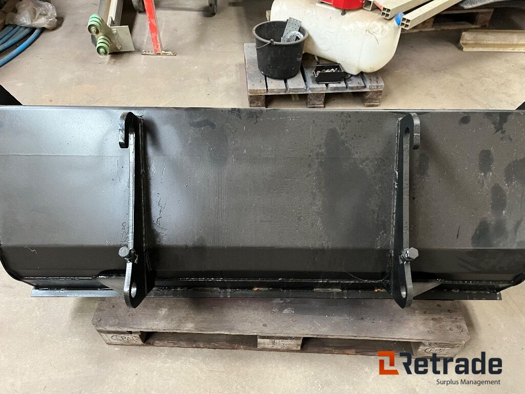 Forskelligt udstyr Skovl for minilæsser Fabriksny skovl - Ember loader: gambar 5 Forskelligt udstyr Skovl for minilæsser Fabriksny skovl - Ember loader: gambar 5