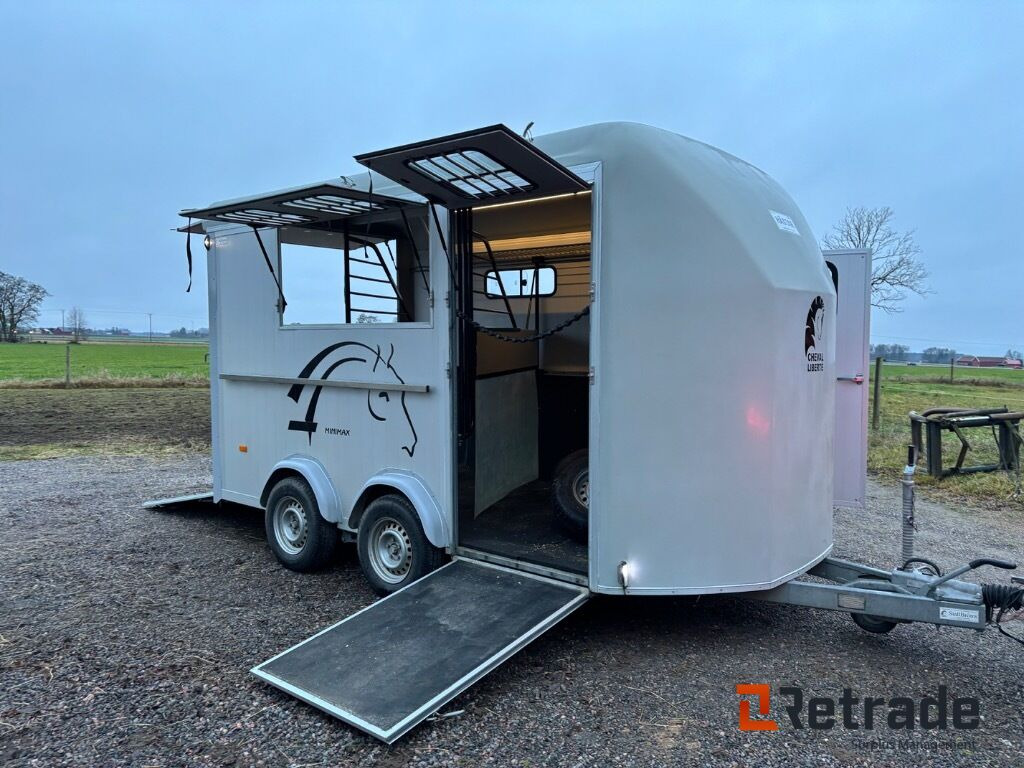 Hästtransport 3 hästars med Fronturlastning , combi ramp, stor sadelkammare - Trailer pengangkut kuda: gambar 2 Hästtransport 3 hästars med Fronturlastning , combi ramp, stor sadelkammare - Trailer pengangkut kuda: gambar 2