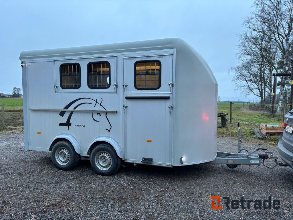 Hästtransport 3 hästars med Fronturlastning , combi ramp, stor sadelkammare - Trailer pengangkut kuda: gambar 1 Hästtransport 3 hästars med Fronturlastning , combi ramp, stor sadelkammare - Trailer pengangkut kuda: gambar 1