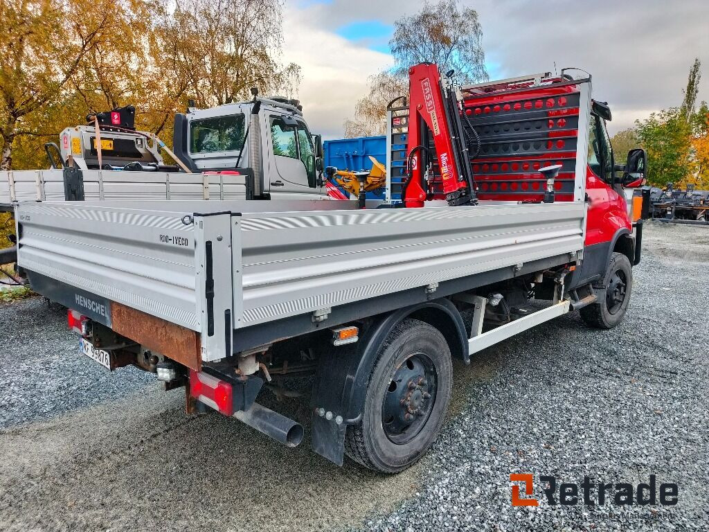 IVECO Daily 70W, 4X4 Tipp og Kran - Van jungkit: gambar 3 IVECO Daily 70W, 4X4 Tipp og Kran - Van jungkit: gambar 3