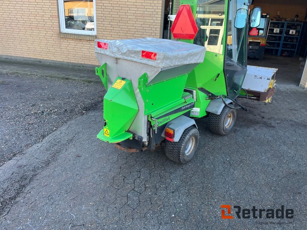 Plæne- og parkmaskiner EGHOLM 2150 Redskabsbærer - Kendaraan Kota/ Khusus: gambar 5 Plæne- og parkmaskiner EGHOLM 2150 Redskabsbærer - Kendaraan Kota/ Khusus: gambar 5