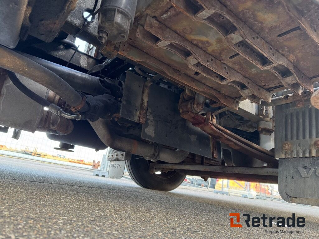 Truk flatbed, Truk derek Kranbil VOLVO FL 612: gambar 19 Truk flatbed, Truk derek Kranbil VOLVO FL 612: gambar 19