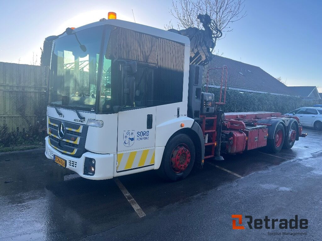 Lastbil MERCEDES-BENZ ECONIC 2630 (L 6x2/4) - Truk pembawa sistem kabel, Truk derek: gambar 1 Lastbil MERCEDES-BENZ ECONIC 2630 (L 6x2/4) - Truk pembawa sistem kabel, Truk derek: gambar 1