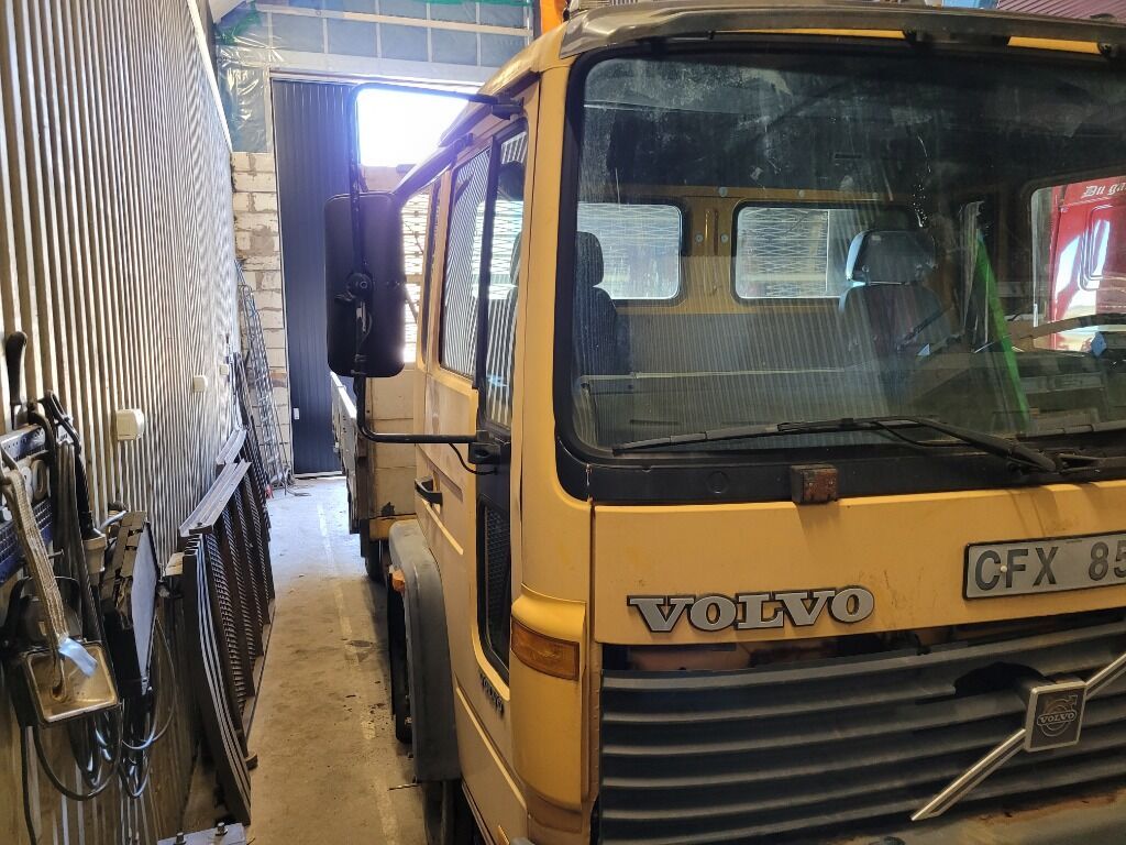 Lastbil Volvo FL 612 Reservdelsbil - Truk flatbed: gambar 3 Lastbil Volvo FL 612 Reservdelsbil - Truk flatbed: gambar 3