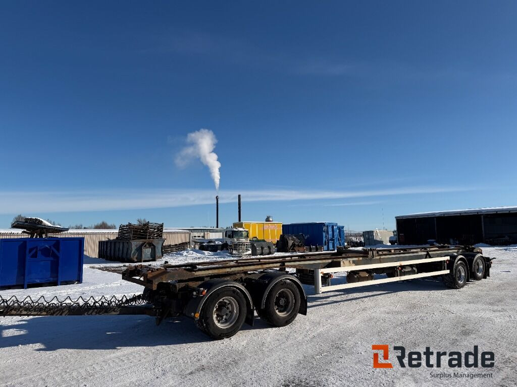 Lastväxlarsläp Högstad Svets S4-LV-36 Glider Light - Trailer lewati: gambar 1 Lastväxlarsläp Högstad Svets S4-LV-36 Glider Light - Trailer lewati: gambar 1