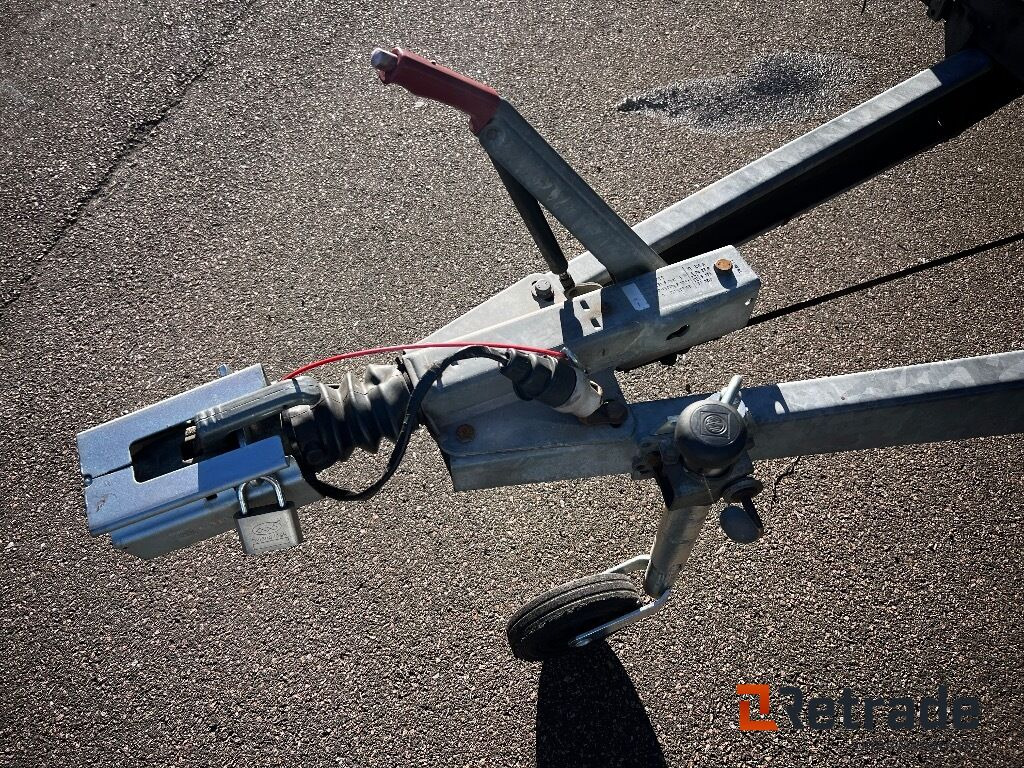 Lätt Släpvagn Brenderup 2300A - 2007 - Trailer dengan terpal samping: gambar 5 Lätt Släpvagn Brenderup 2300A - 2007 - Trailer dengan terpal samping: gambar 5