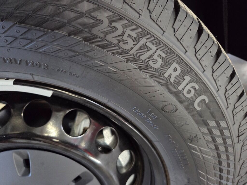Nya hjul Mercedes Benz Sprinter - Roda untuk Truk: gambar 3 Nya hjul Mercedes Benz Sprinter - Roda untuk Truk: gambar 3