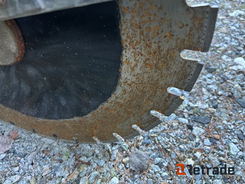 Asfalt sag Husqvarna FS 413 - Peralatan konstruksi: gambar 4 Asfalt sag Husqvarna FS 413 - Peralatan konstruksi: gambar 4